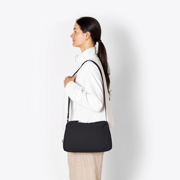 Emi Puffy Shoulder Bag