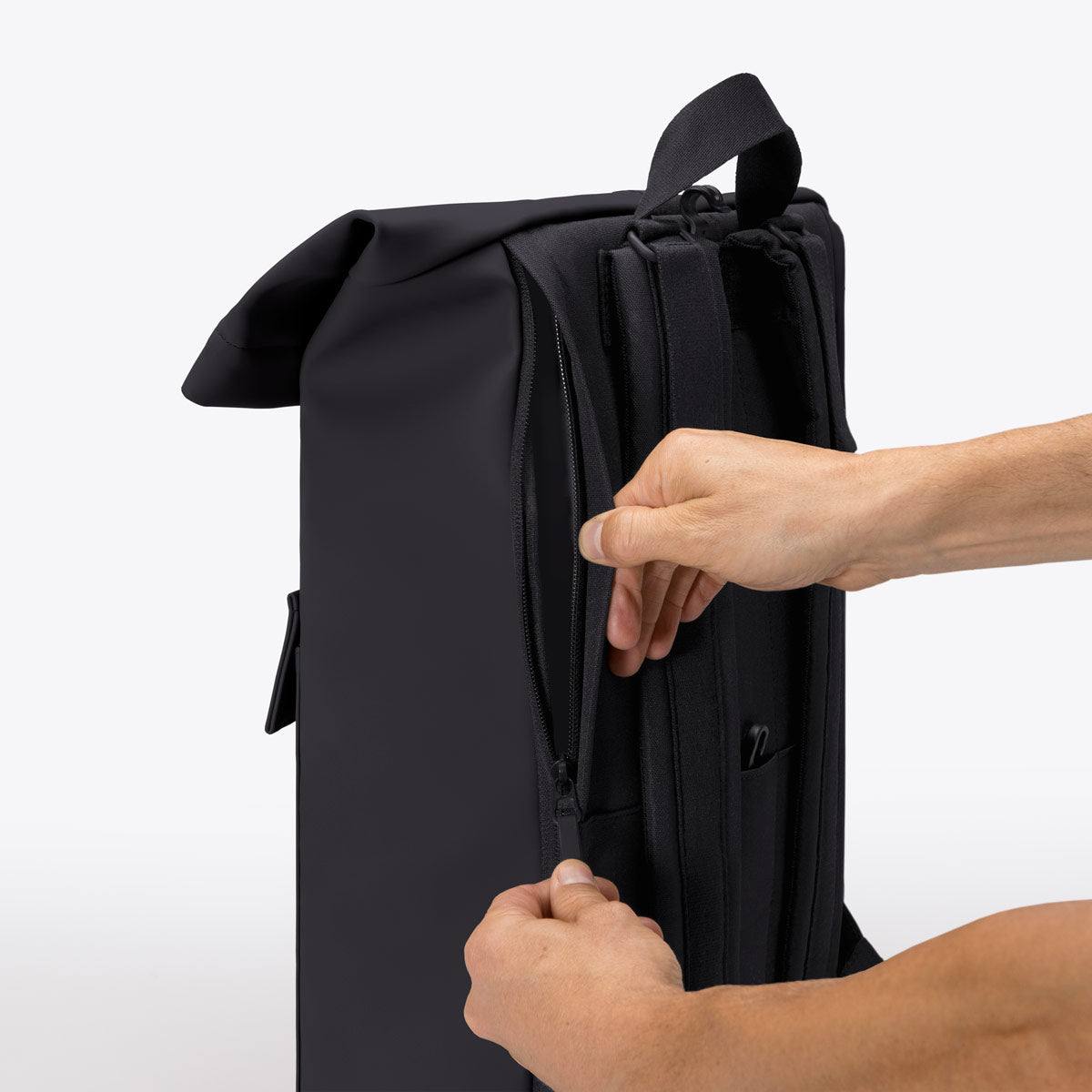 Jannik Roll-Top Pannier Backpack - Black / Medium