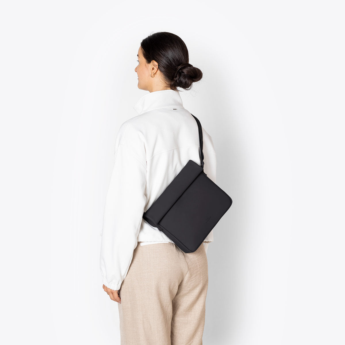 Jarven Shoulder Bag - Black