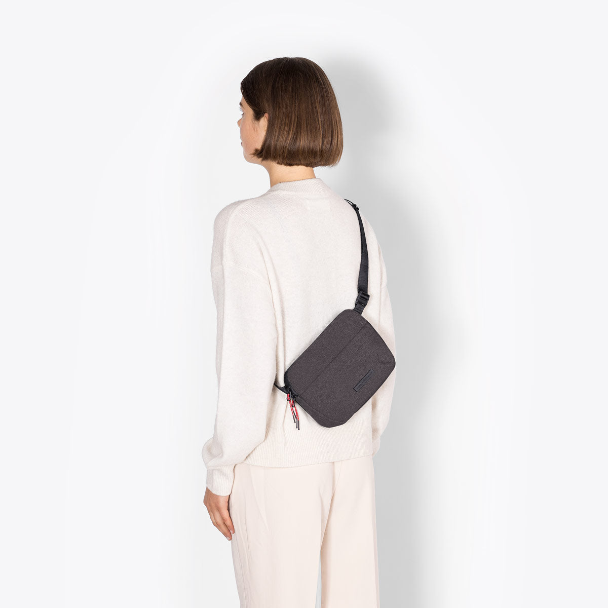 Melvin Crossbody Bag - Asphalt Reflective / Medium