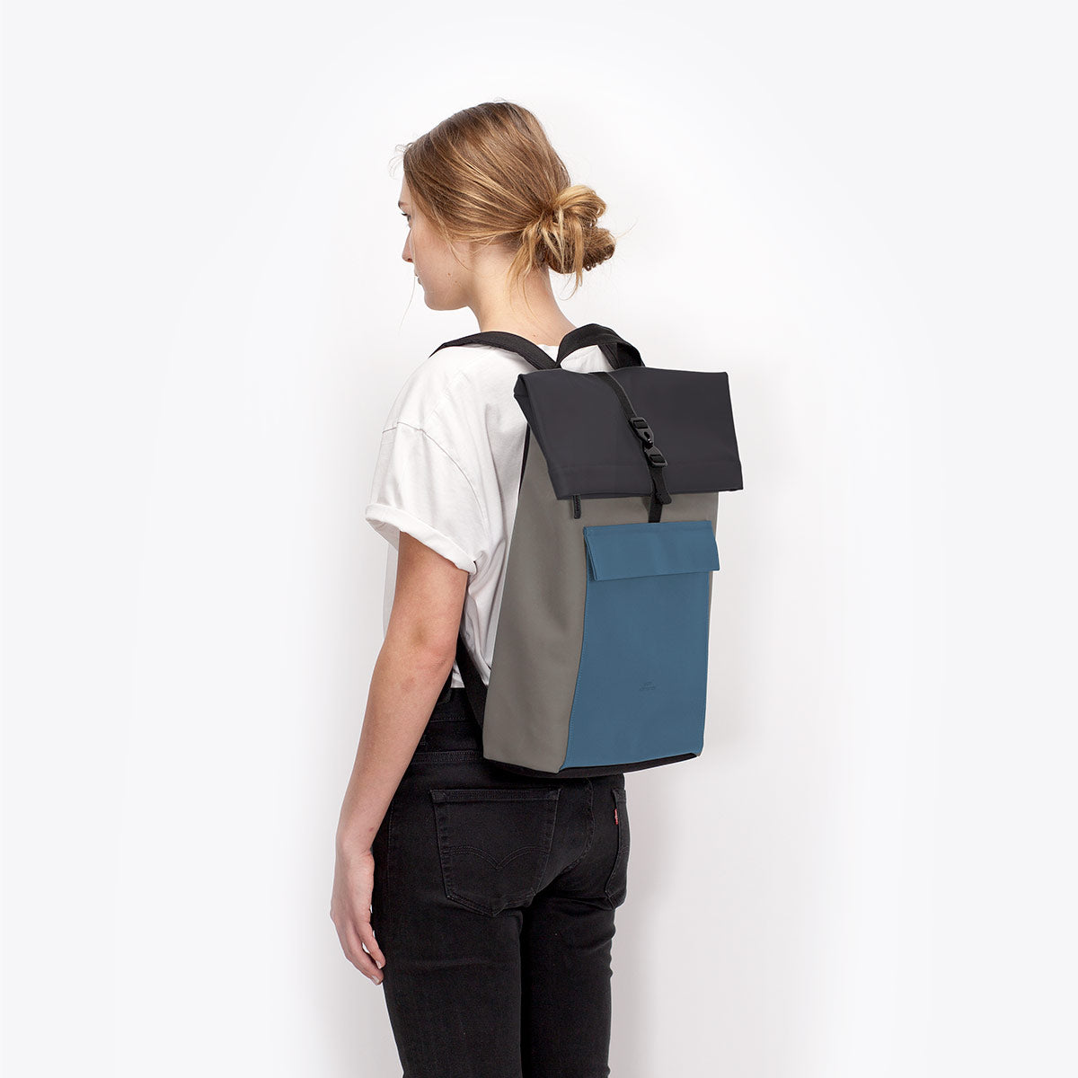 Jasper Roll-Top Backpack - Dark Grey - Petrol / Medium